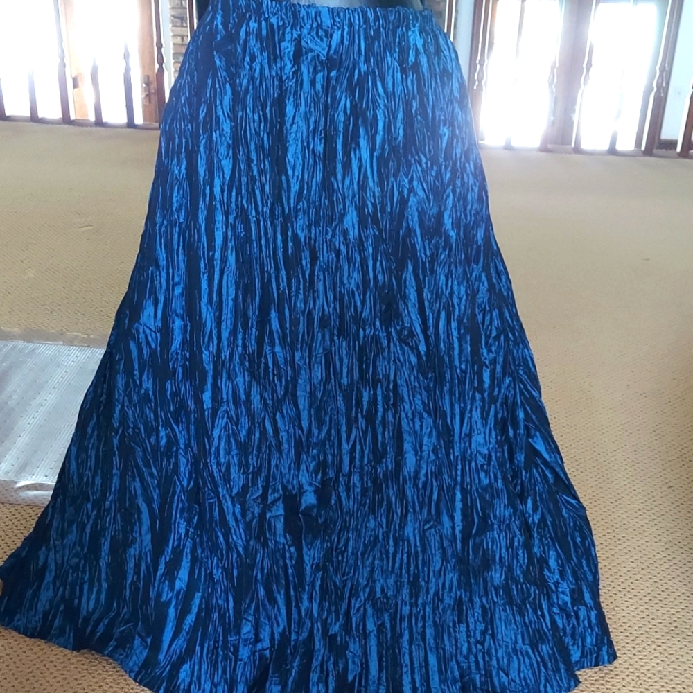 Beautiful Pleated Maxi Skirt